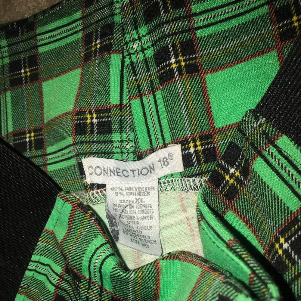 Holiday shorts - Picture 4 of 4